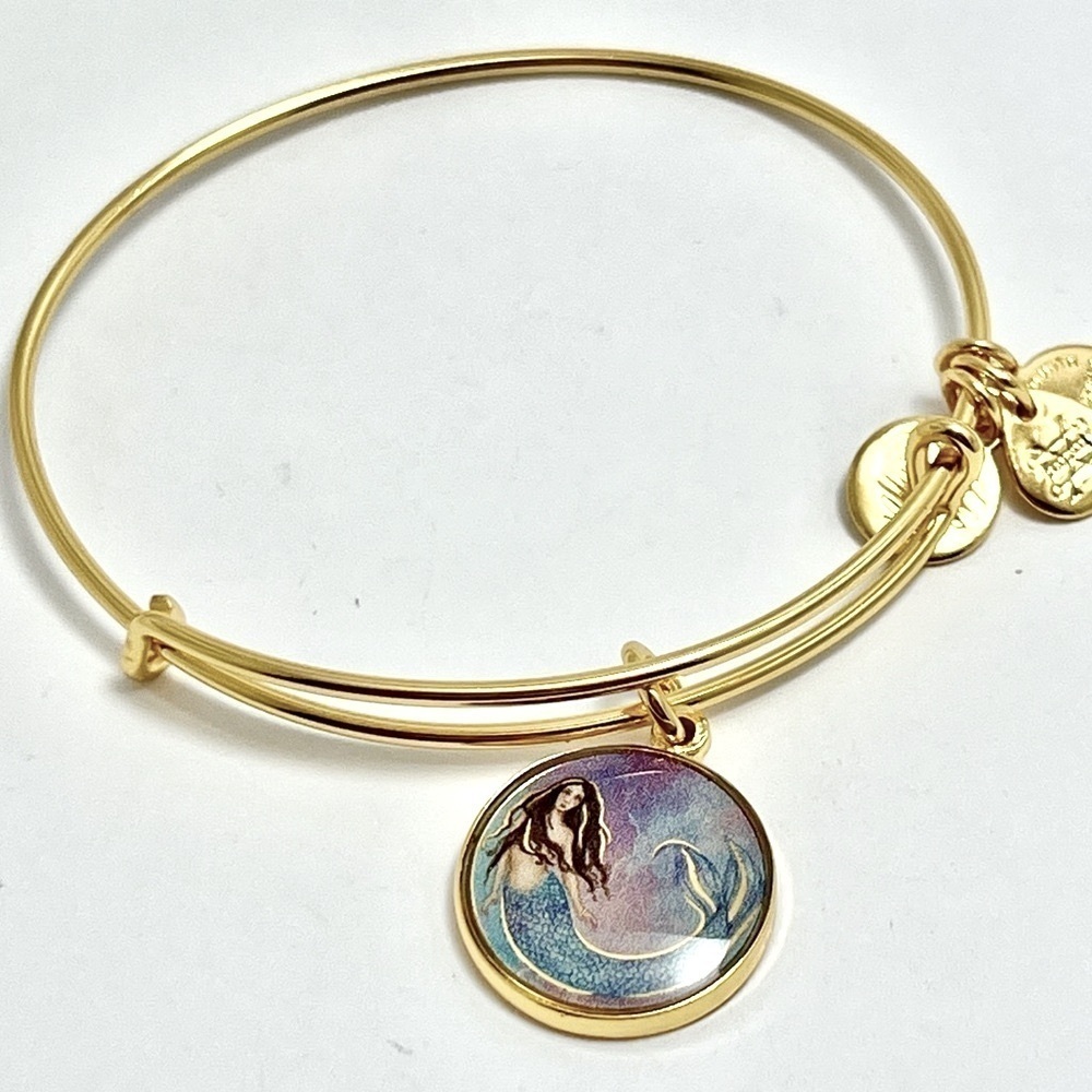 Alex and Ani “Mermaid” Expandable Bracelet. Shiny Gold Finish. NWOT